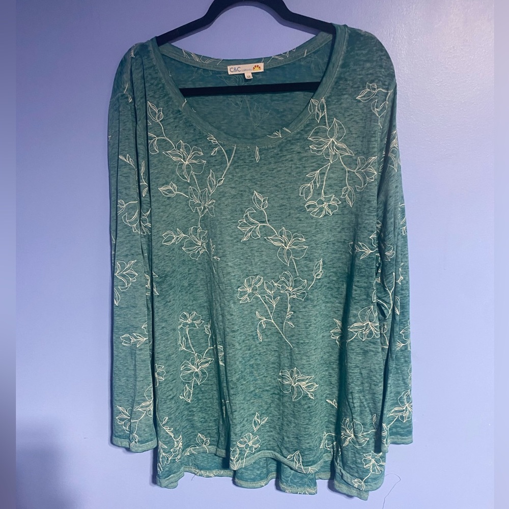 Excellent condition. C & C California L/S shirt. 3X.